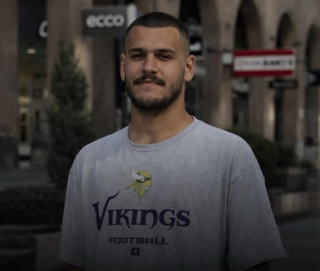 ئەحمد خوسرەوانی